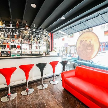 Oyo 244 Roar Inn Patong 외부 사진