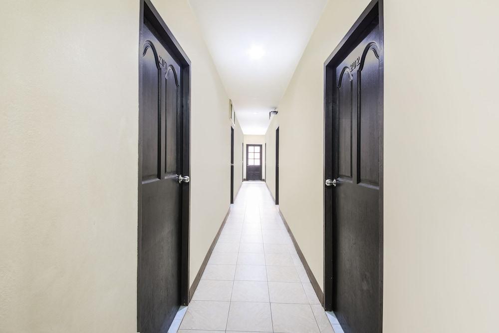 Oyo 244 Roar Inn Patong 외부 사진